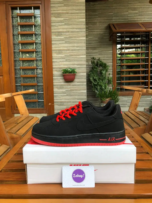 Nike Air Force 1 Triple Black (Suede Red)