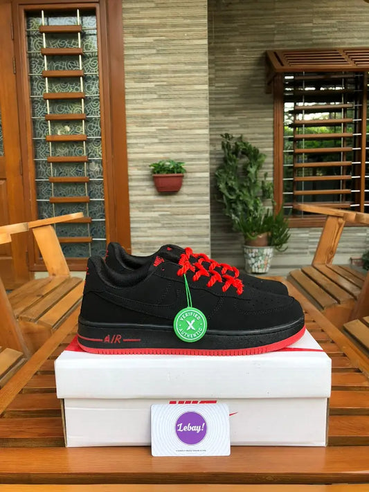 Nike Air Force 1 Triple Black (Suede Red)