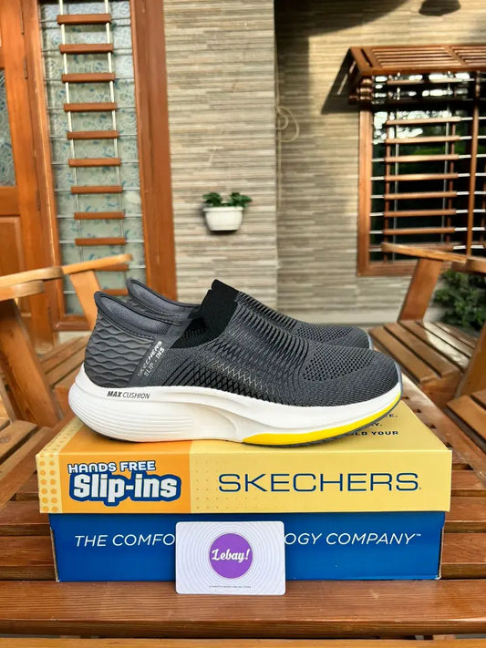 Skechers Max Cushion Slip Ins Ultra Light Silver Beast (Grade 8A)