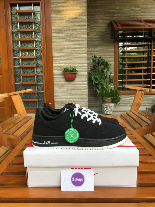 Nike Air Force 1 Triple Black (Suede White)